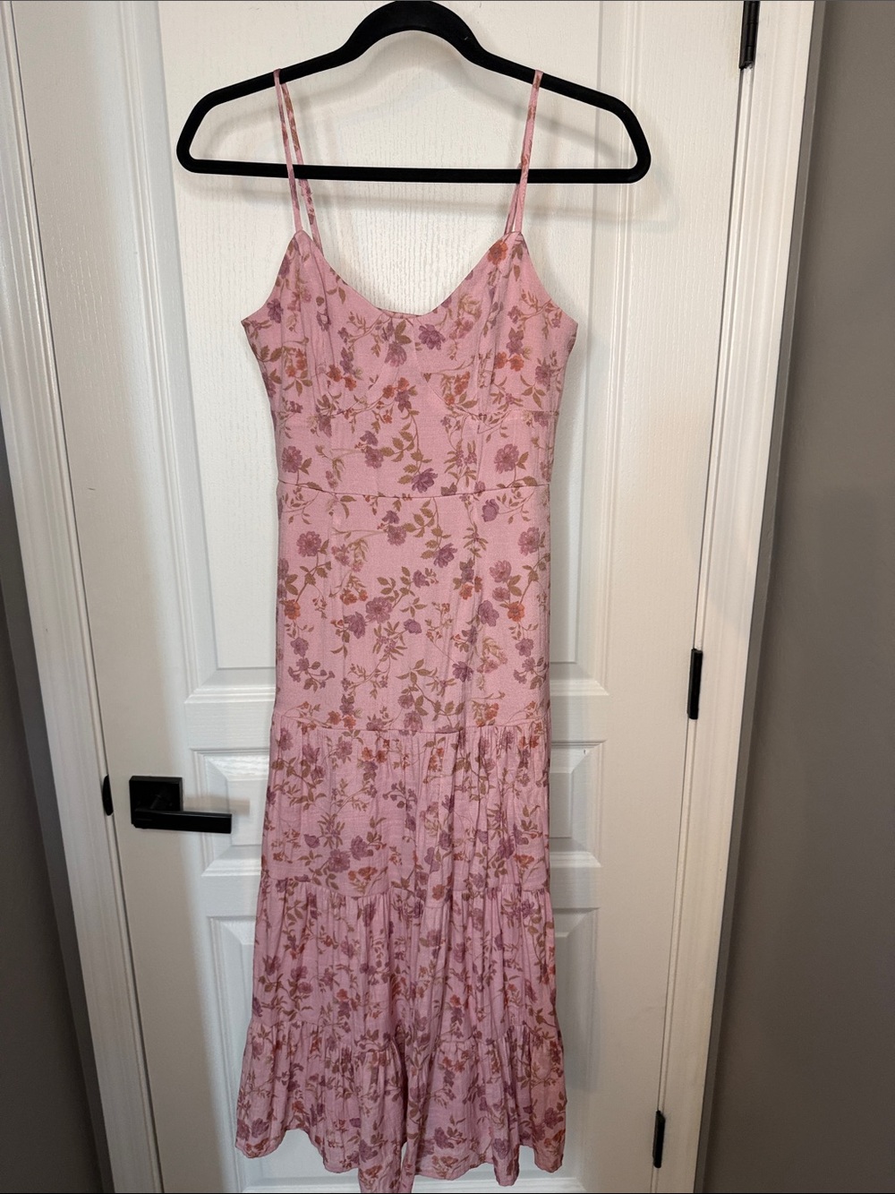 Trixxi Dusty Pink Floral Spaghetti-Strap Tiered Midi Dress